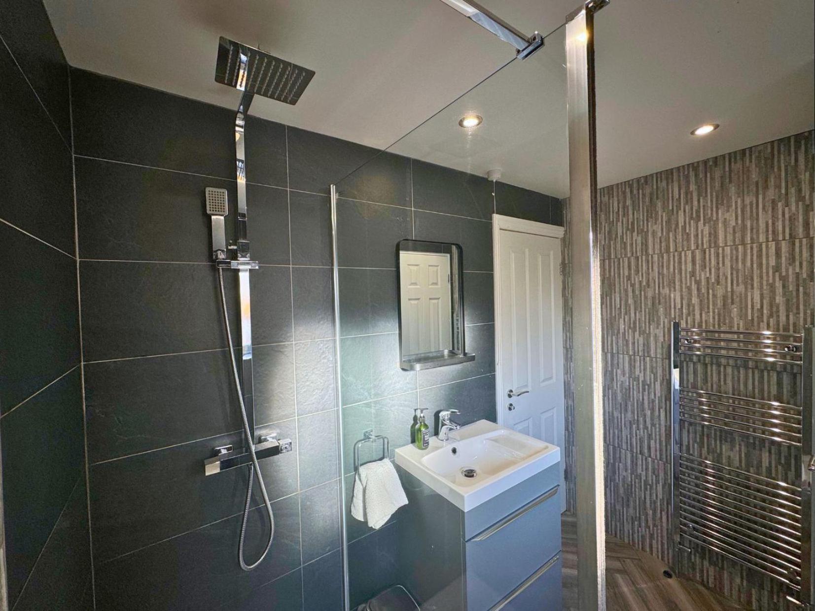 Hot Tub, Free Parking, Near Shops & Restaurants, Location 1M To City Jesmond Exterior foto