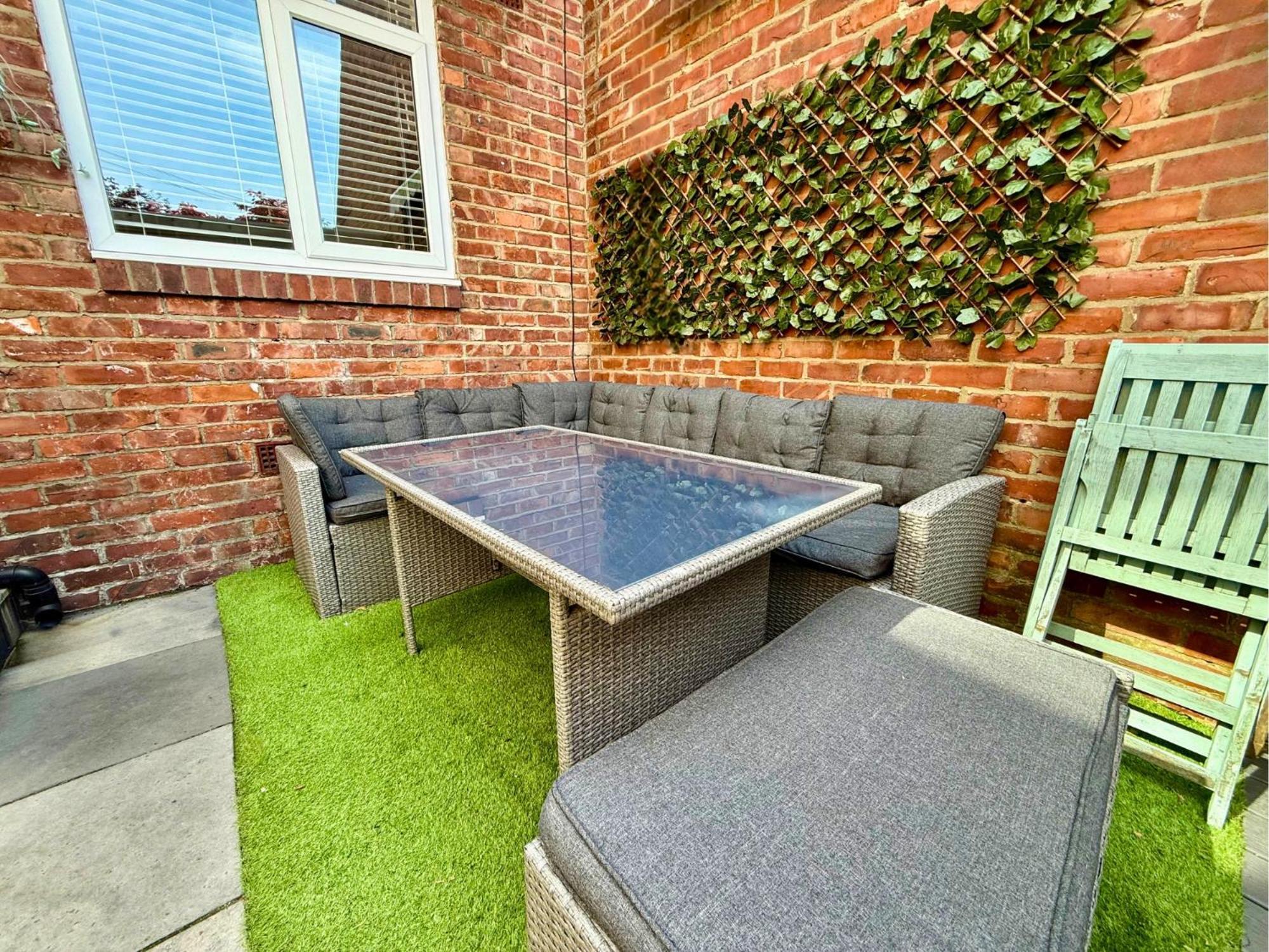 Hot Tub, Free Parking, Near Shops & Restaurants, Location 1M To City Jesmond Exterior foto